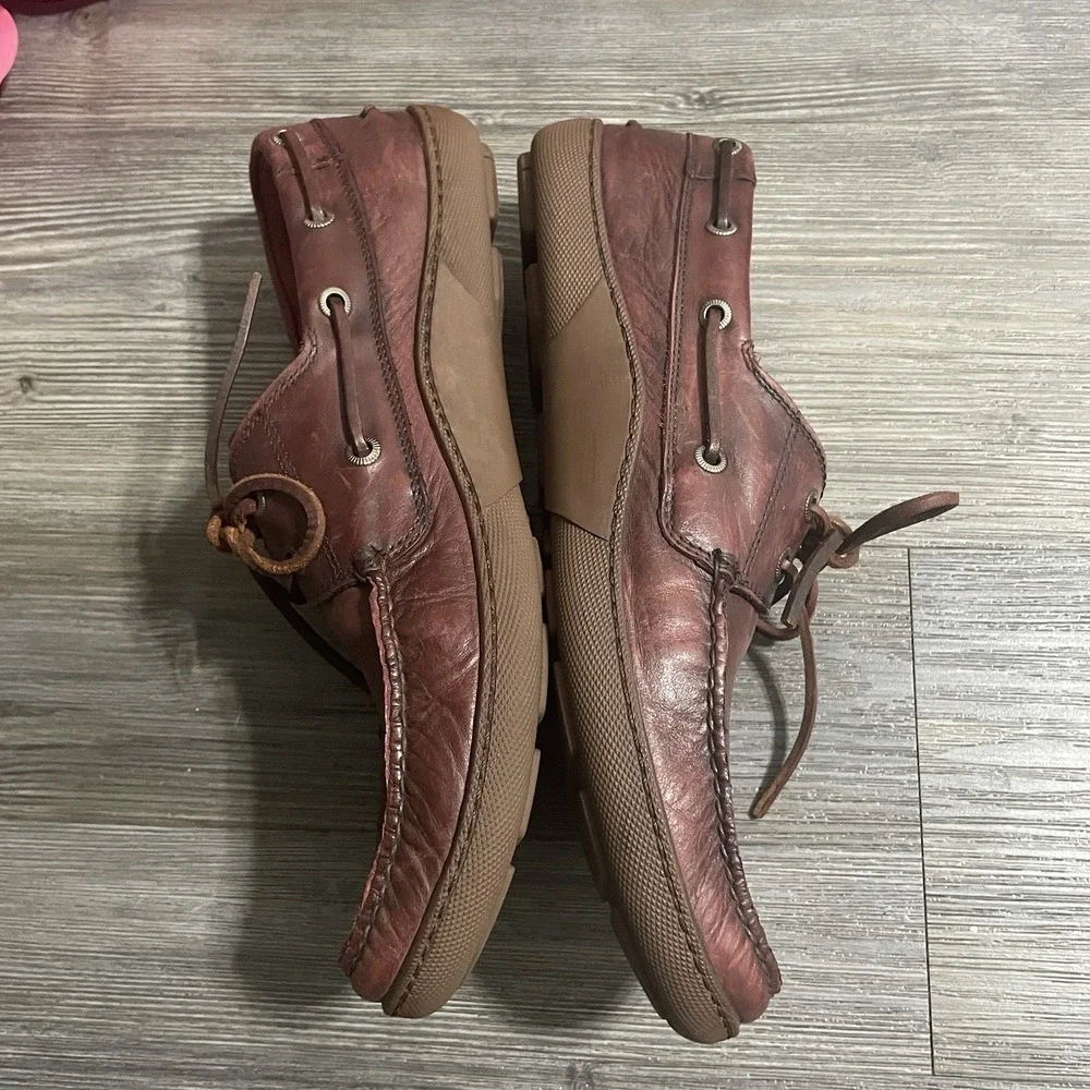 FRYE Men's Sz‎ 11D Mayer Leather Boat Shoe in Bordeux Red 2-Eye Preppy